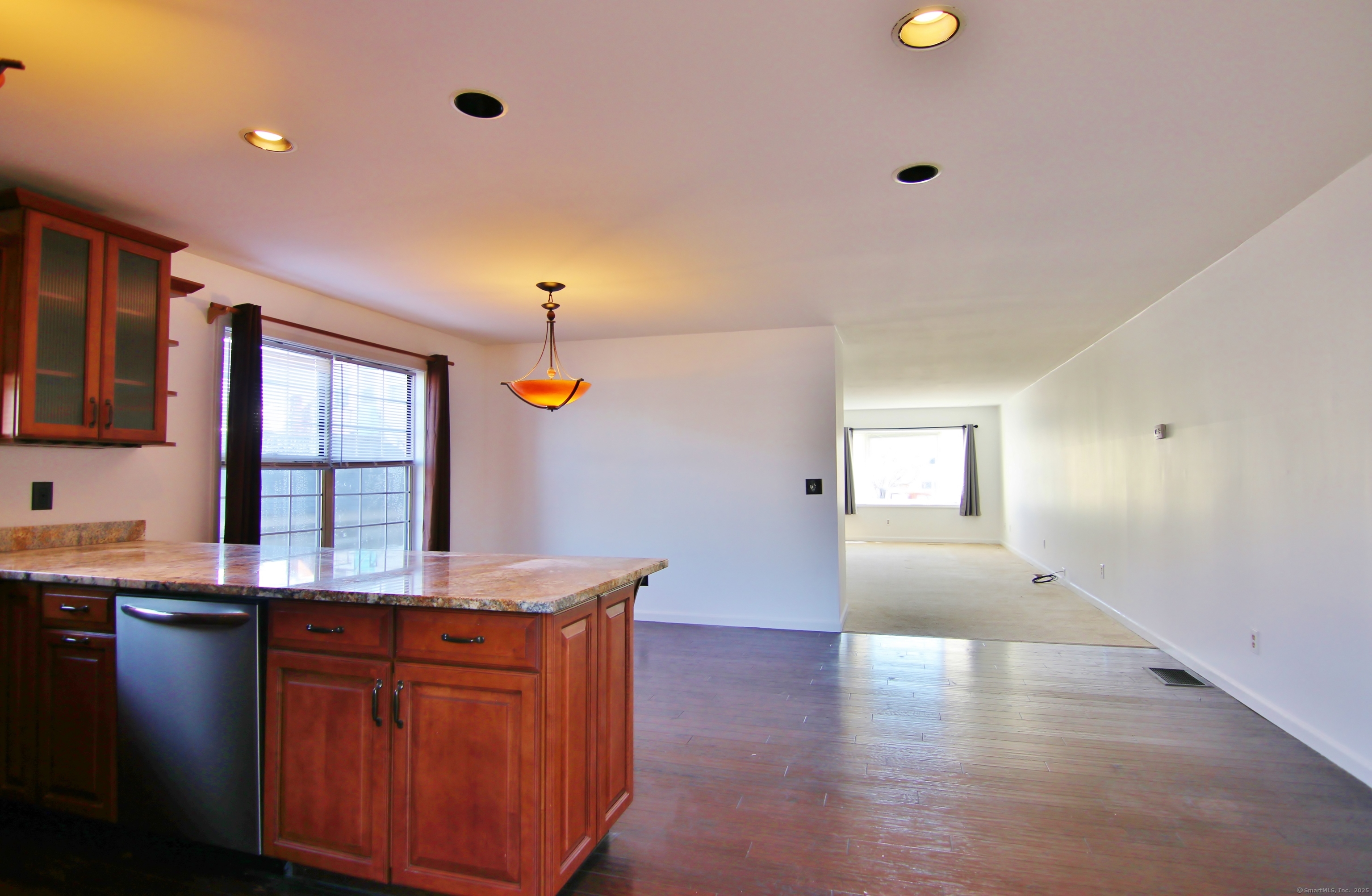 9-1/2 Fairview Avenue