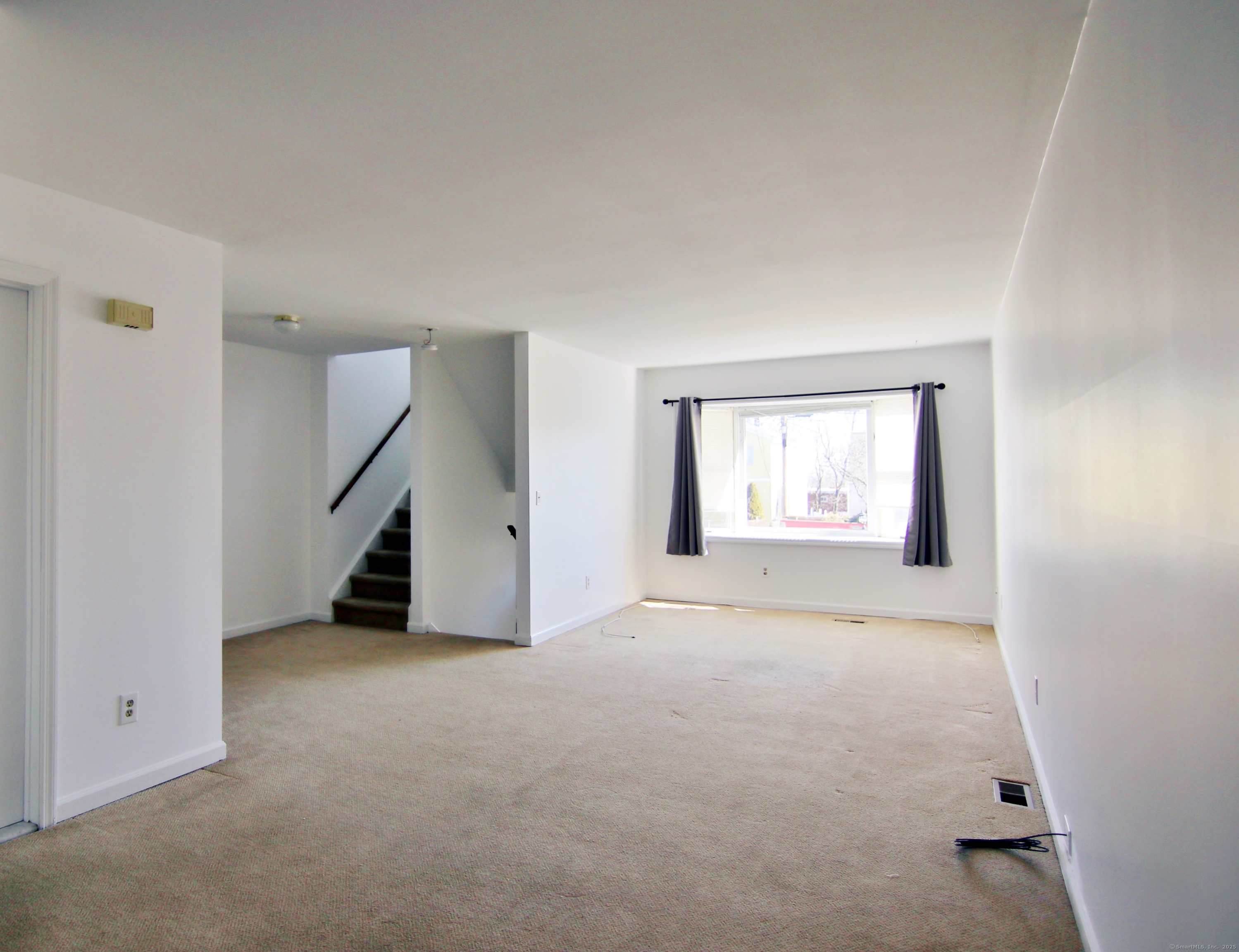 9-1/2 Fairview Avenue