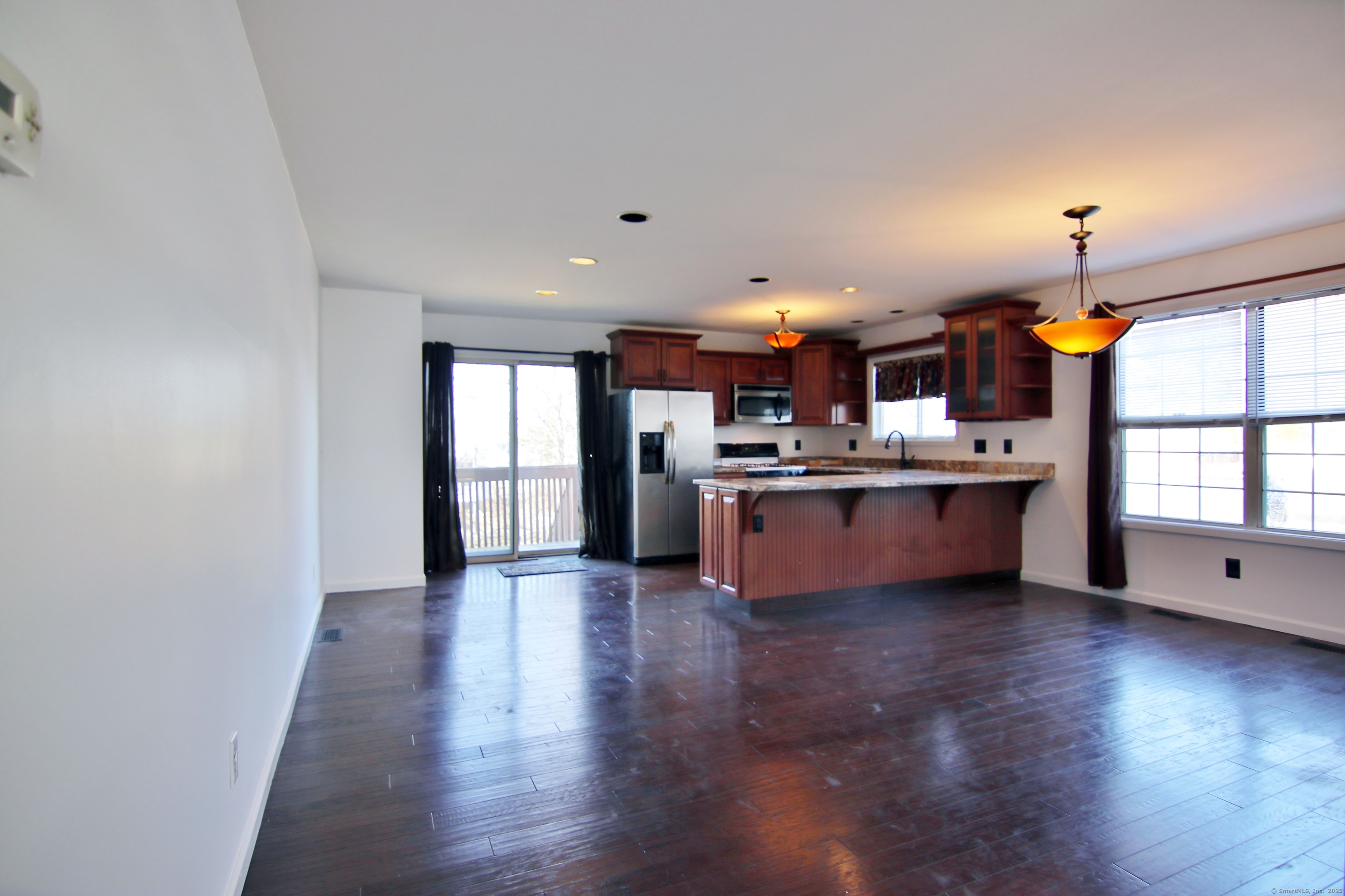 9-1/2 Fairview Avenue