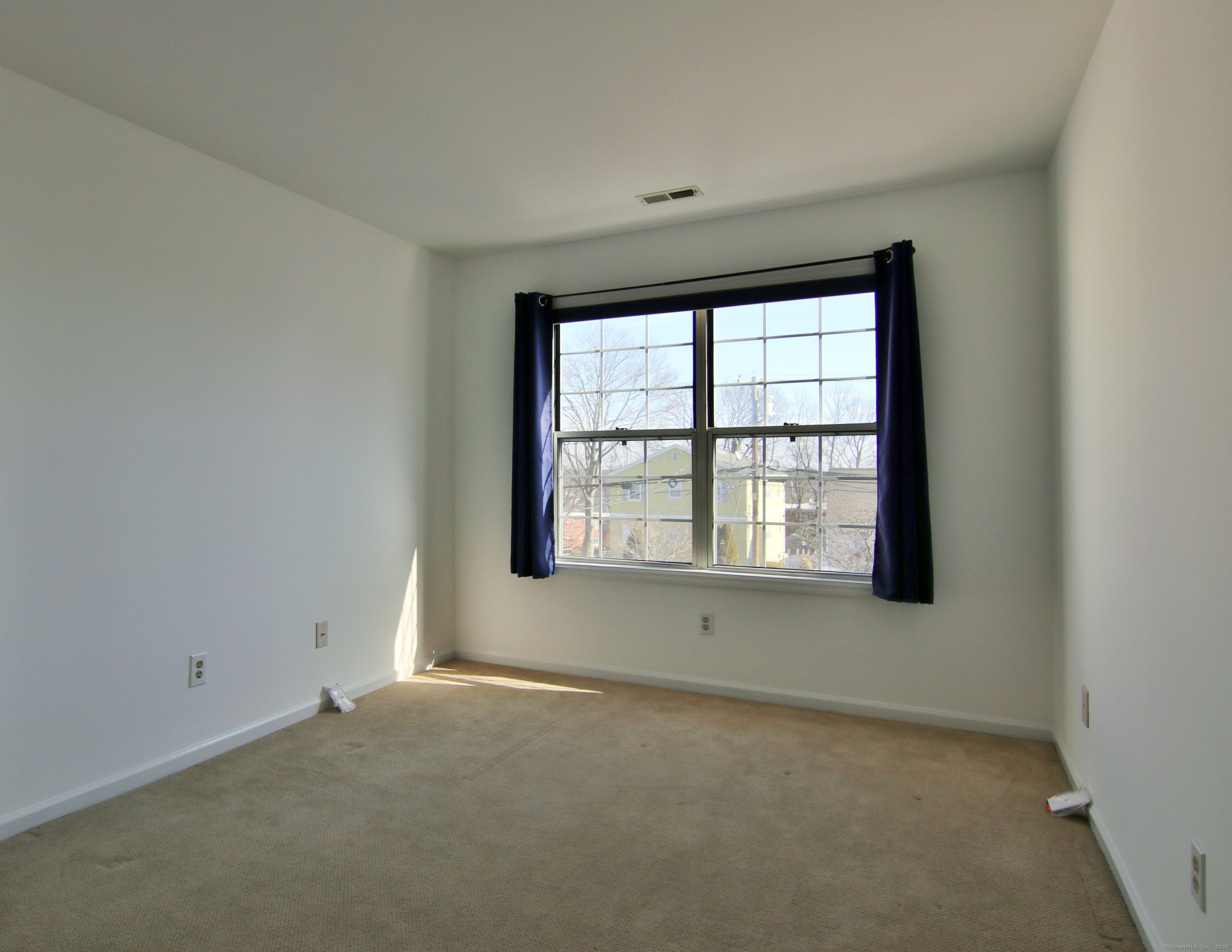 9-1/2 Fairview Avenue
