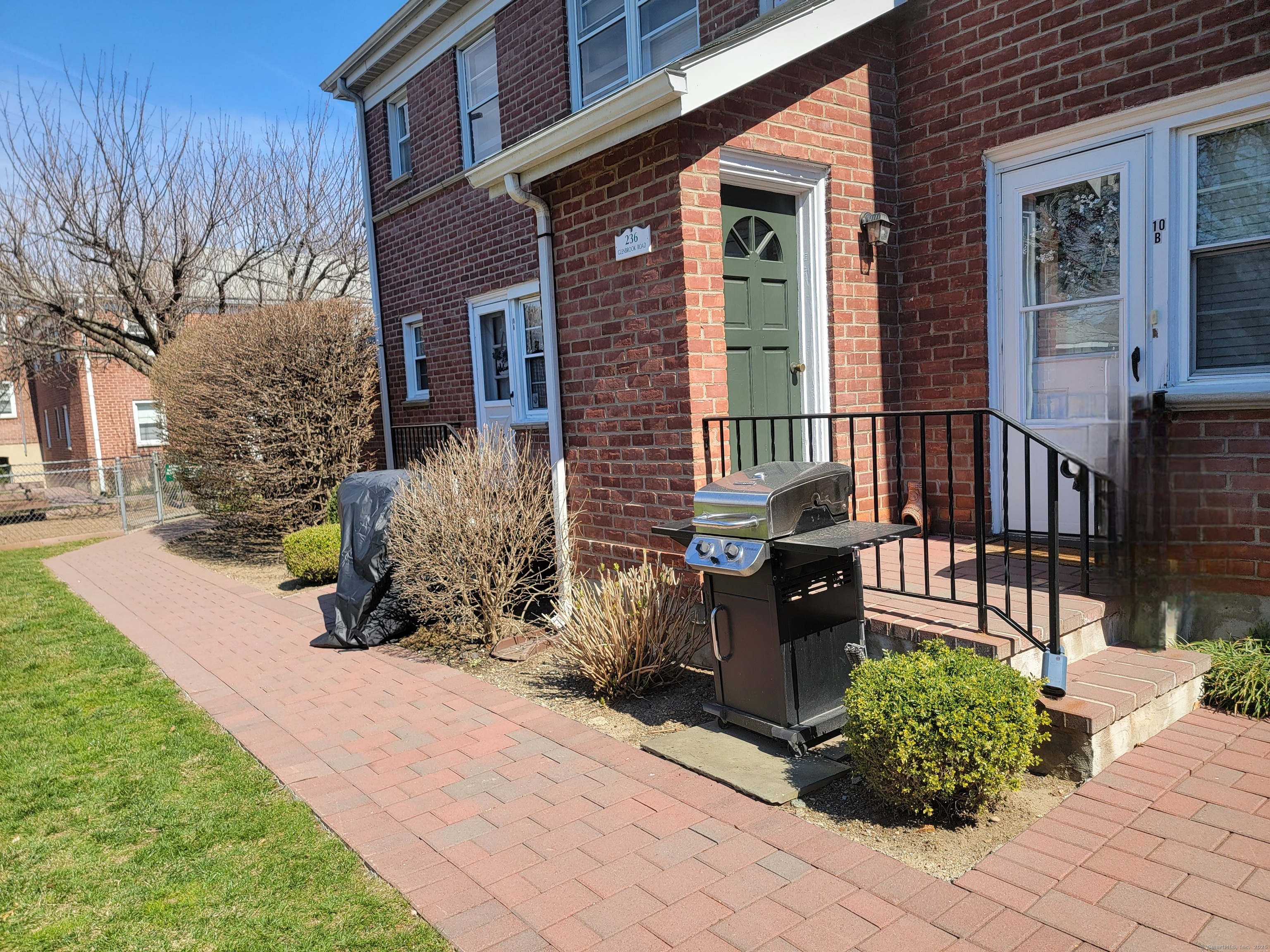 236 Glenbrook Road APT 10D