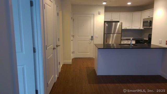 947 Hope Street 304