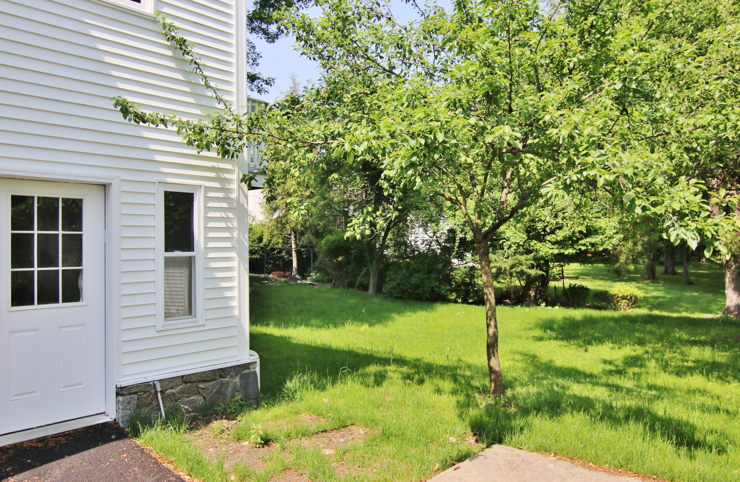 821 Long Ridge Road