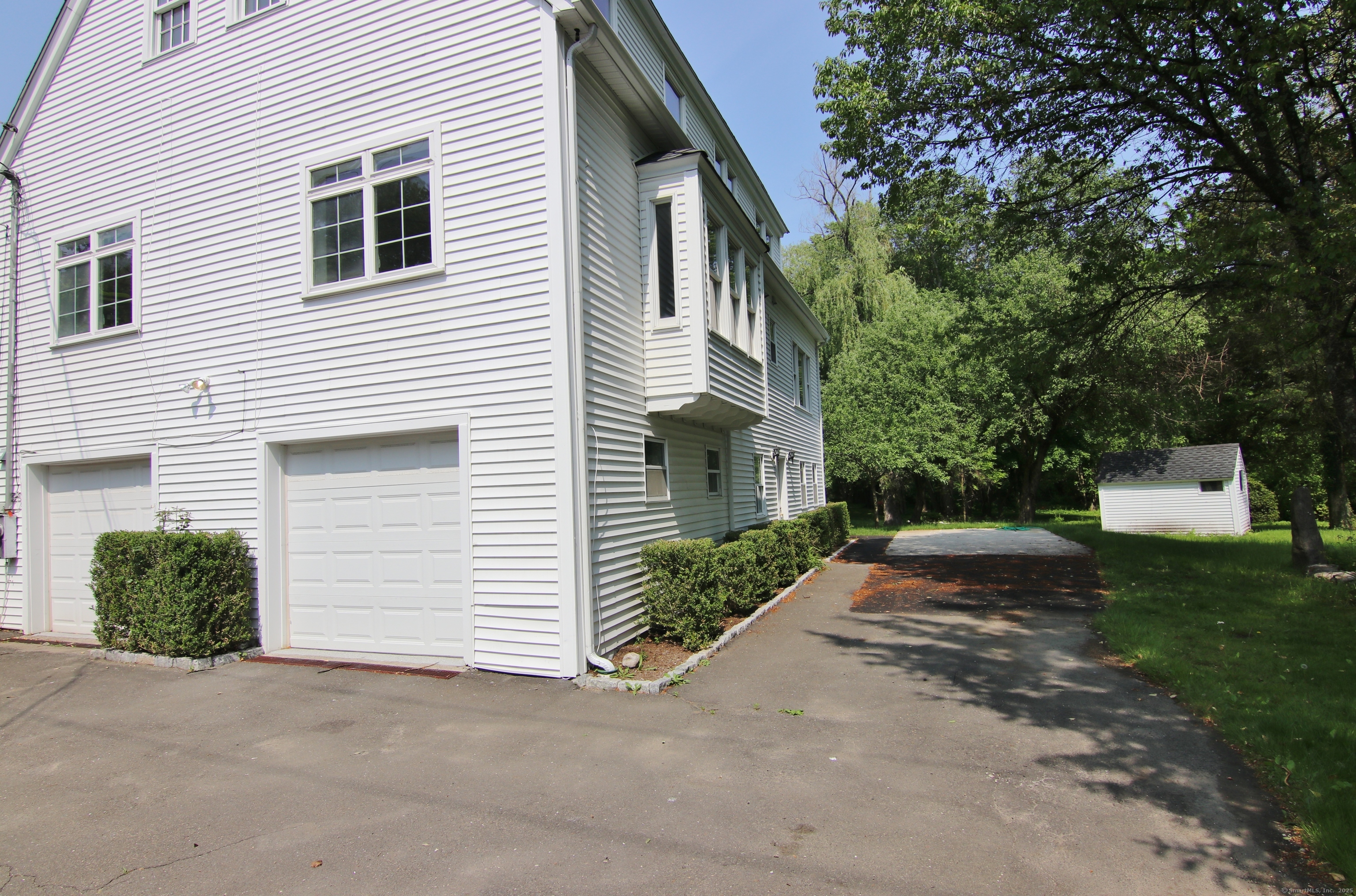 821 Long Ridge Road