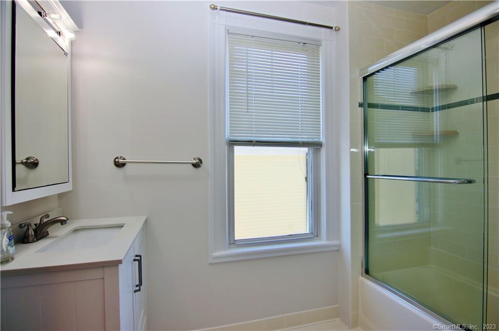 11 Dolsen Place 2ND F