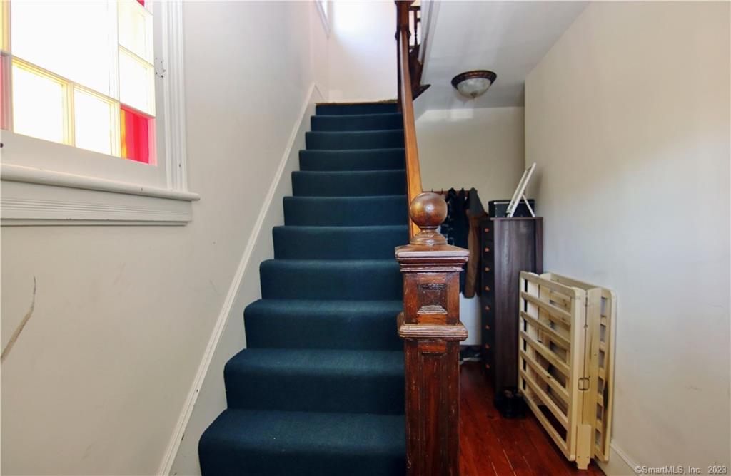 11 Dolsen Place 2ND F