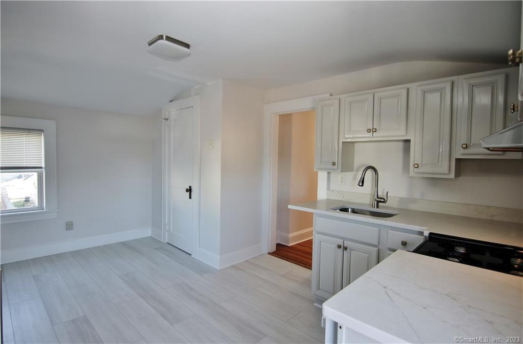 11 Dolsen Place 2ND F