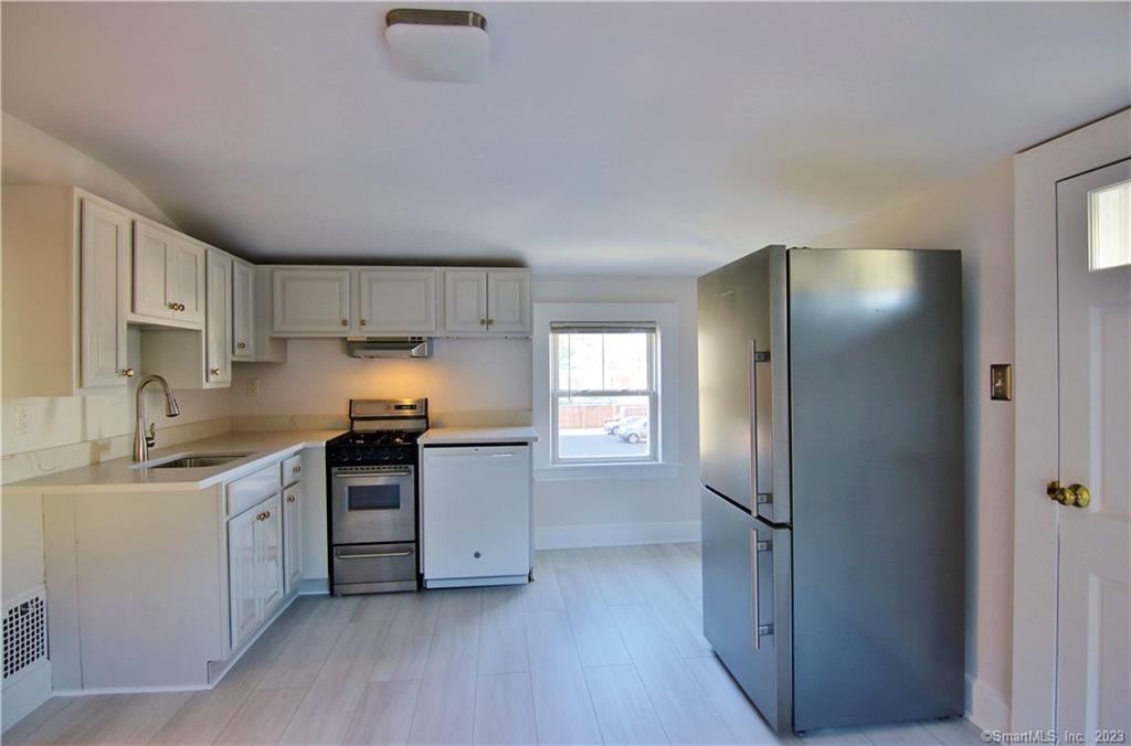 11 Dolsen Place 2ND F