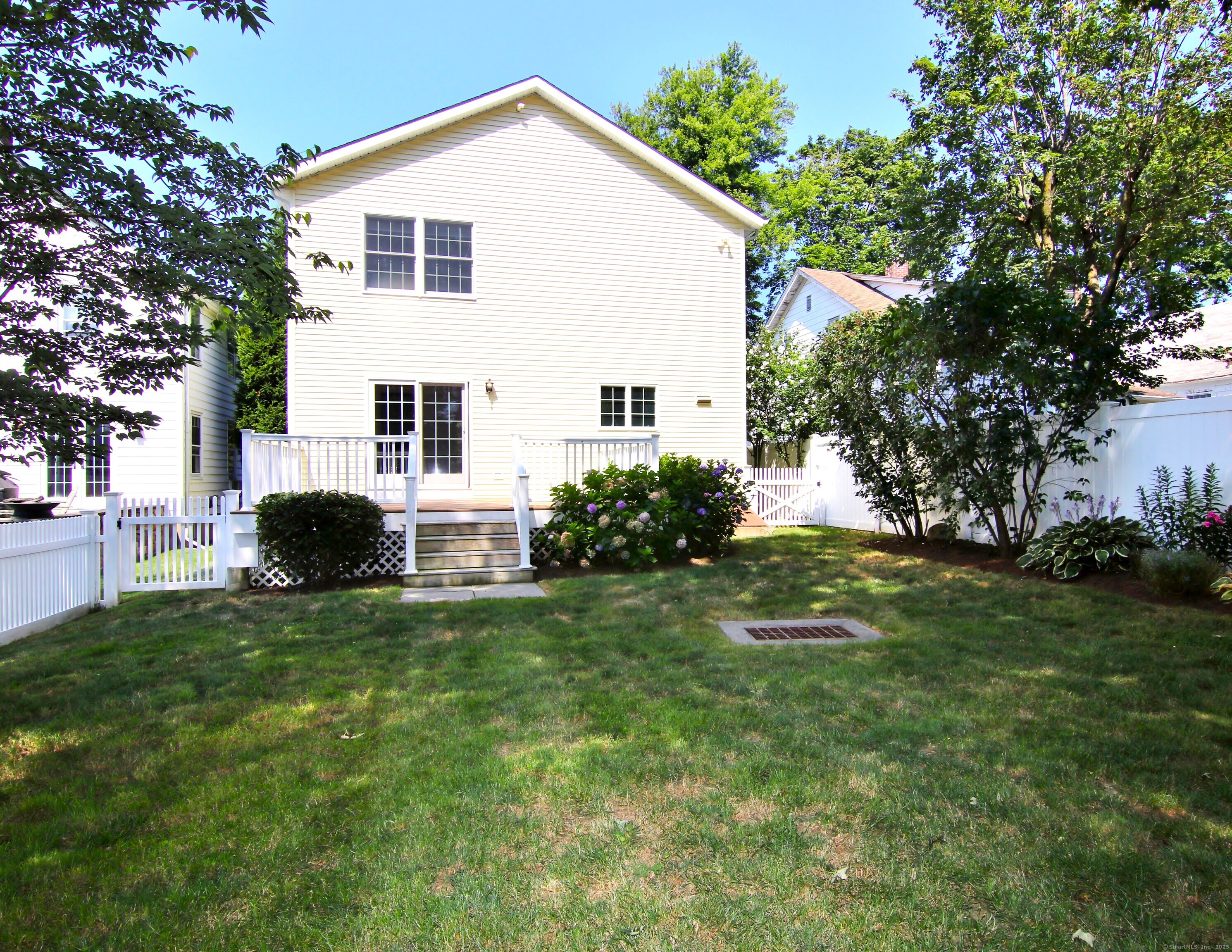 570 Fairfield Avenue