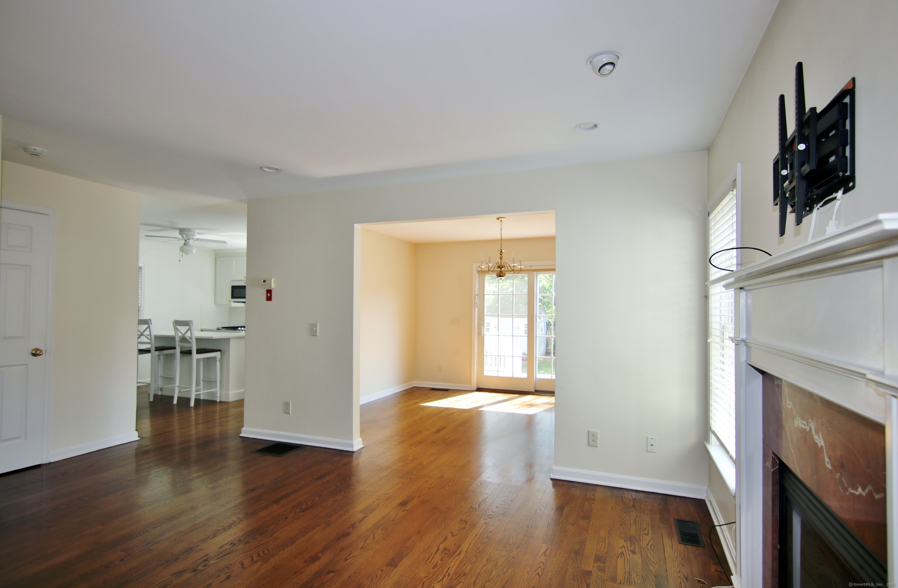 570 Fairfield Avenue