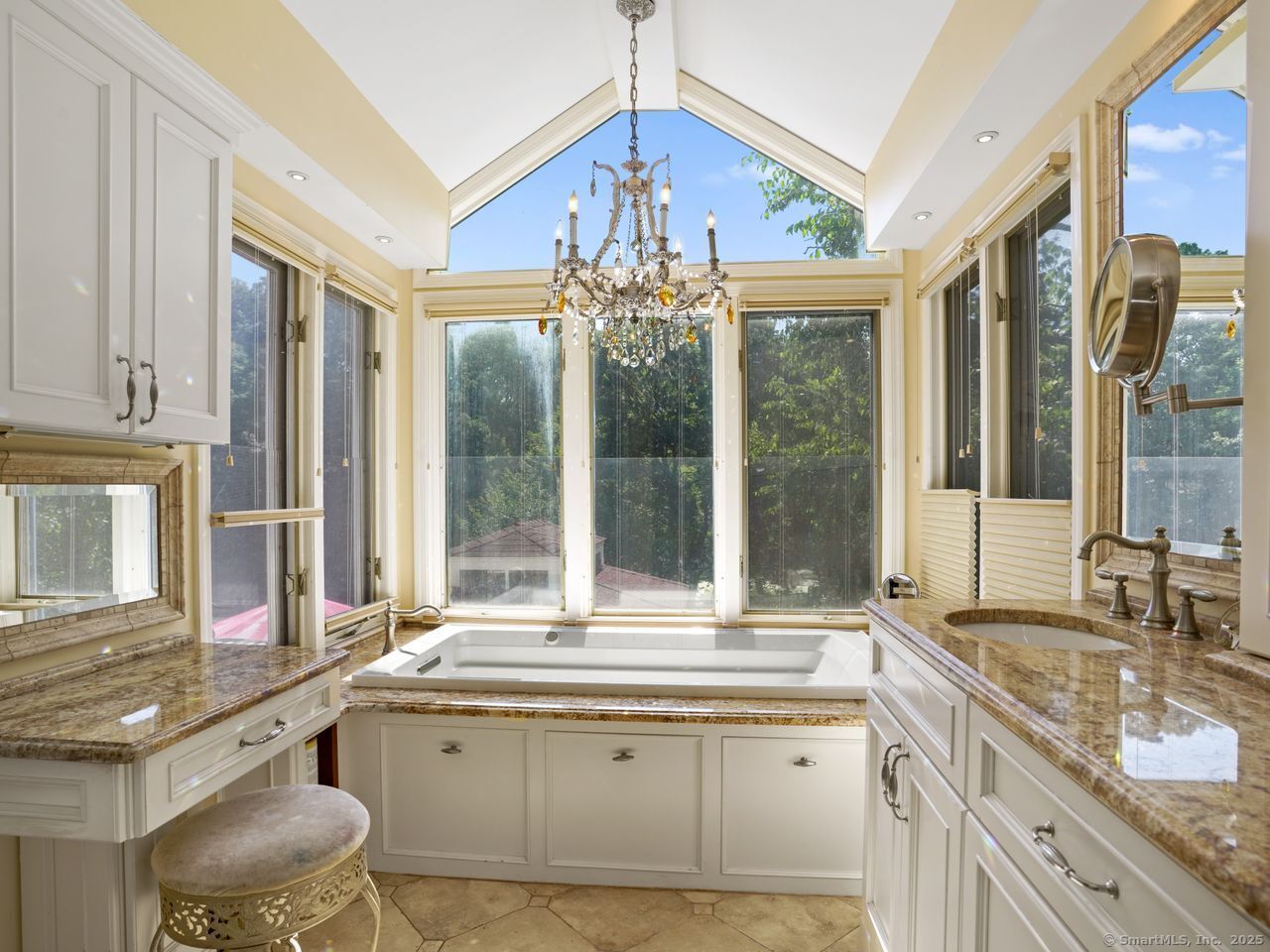 239 East Hunting Ridge Road