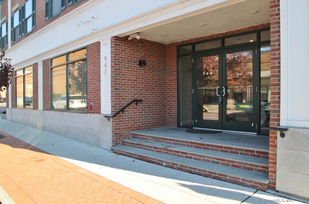 947 Hope Street 204