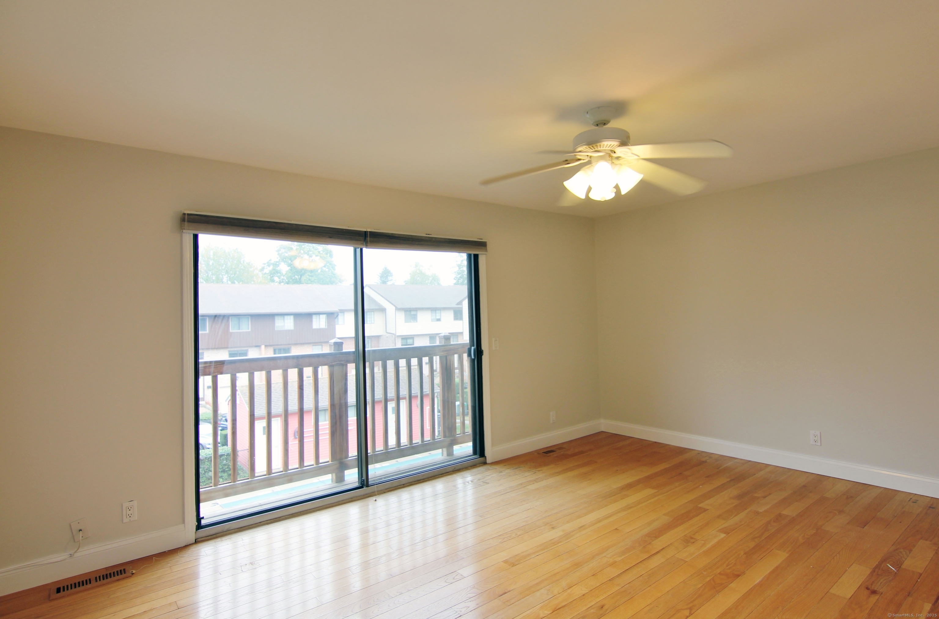 237 Strawberry Hill Avenue APT 9