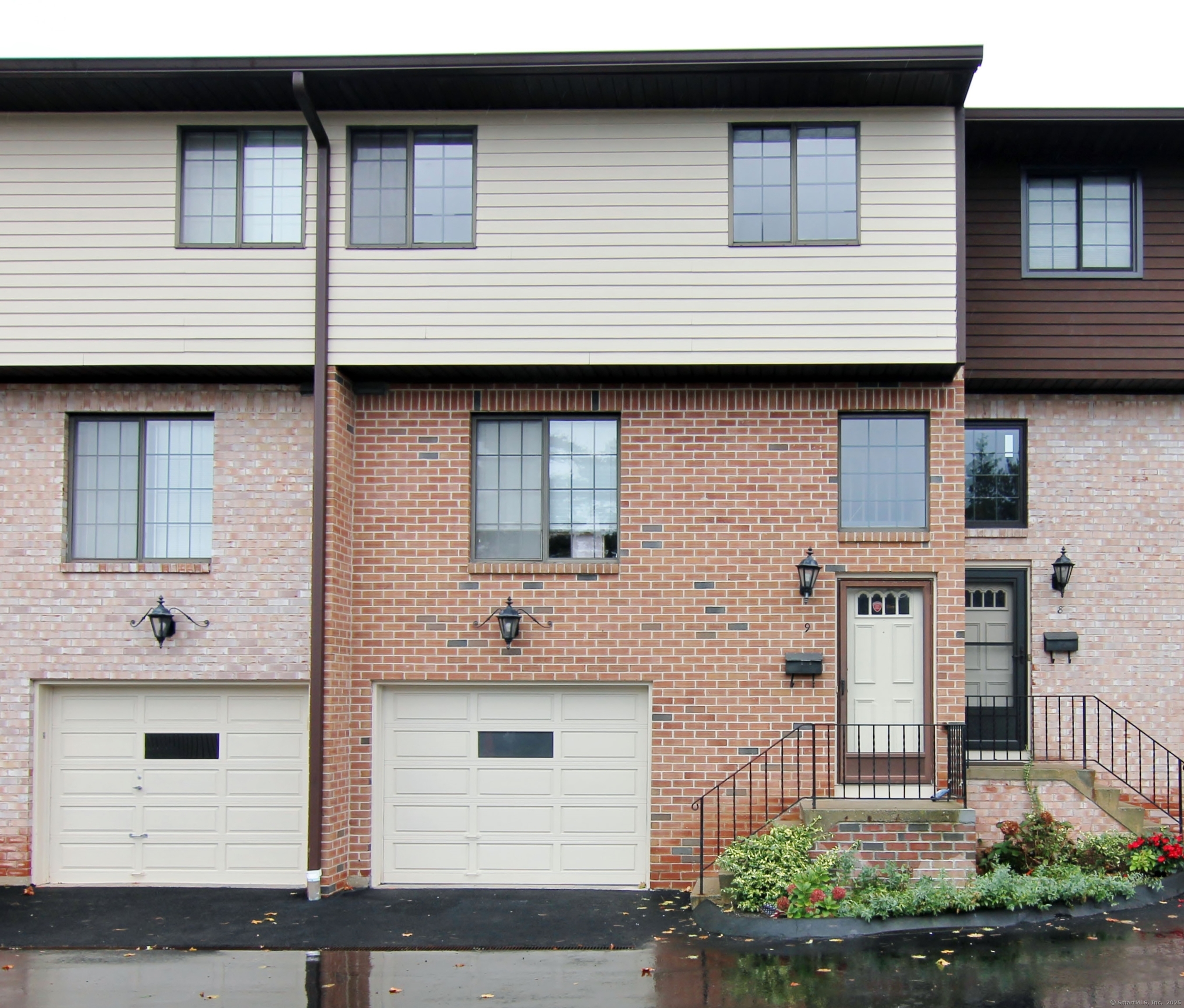 237 Strawberry Hill Avenue APT 9