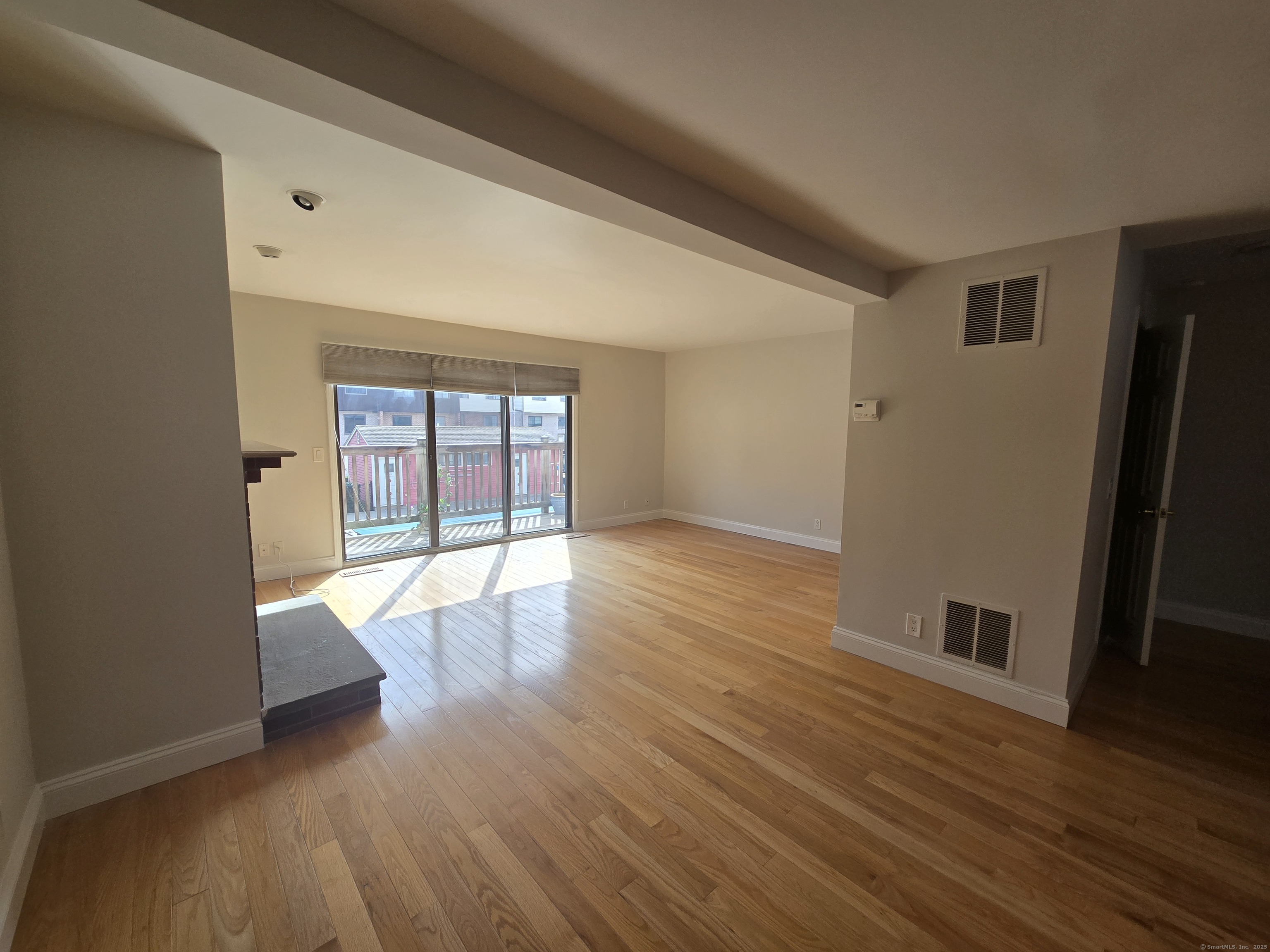237 Strawberry Hill Avenue APT 9