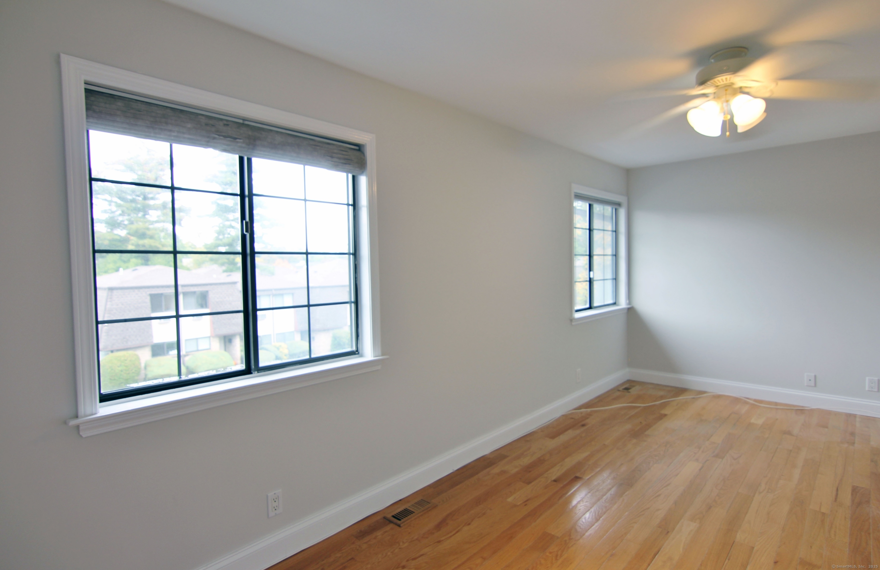 237 Strawberry Hill Avenue APT 9