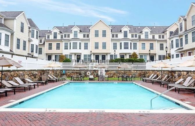 85 Camp Avenue APT 2C