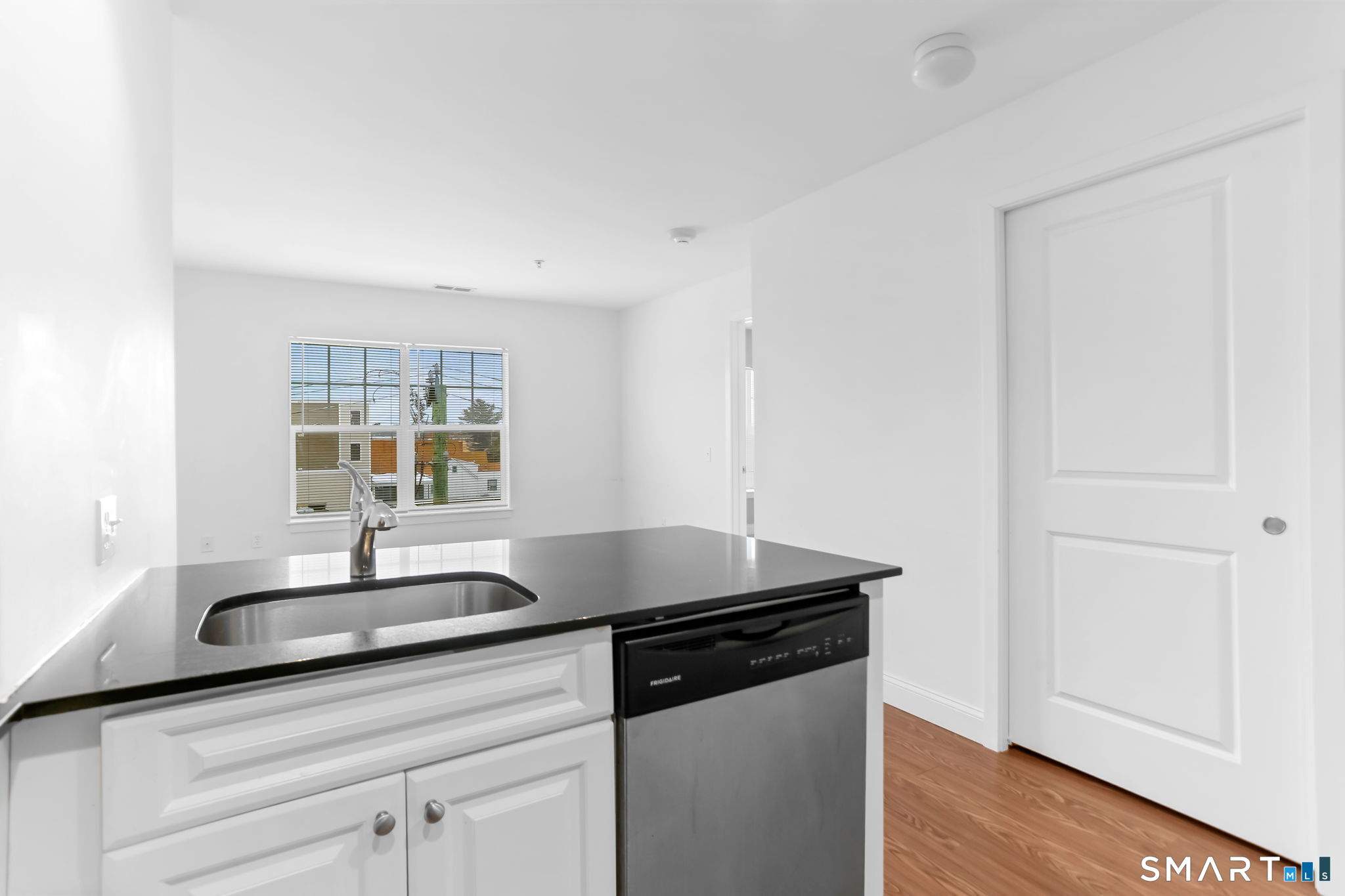 947 Hope Street 402