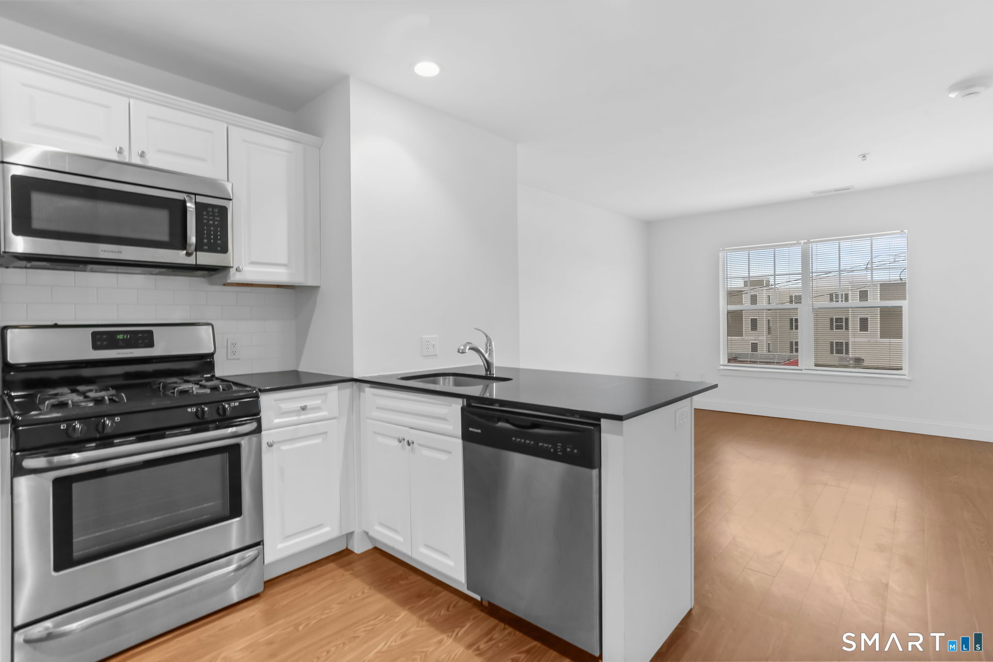947 Hope Street 402