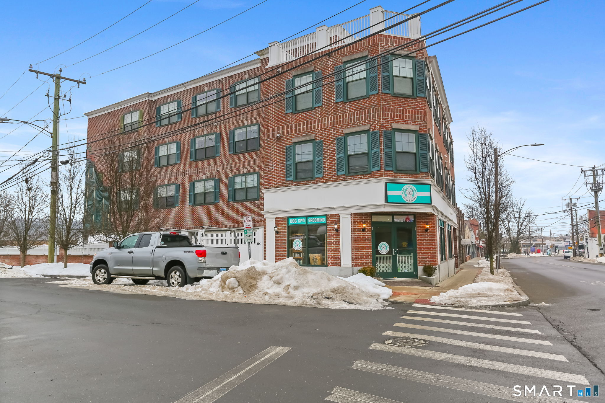 947 Hope Street 304