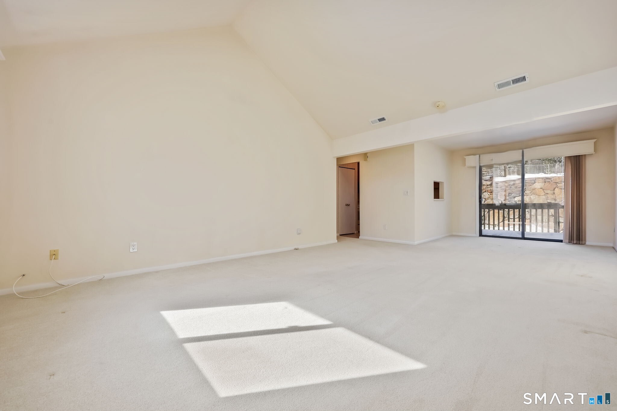 2437 Bedford Street C11