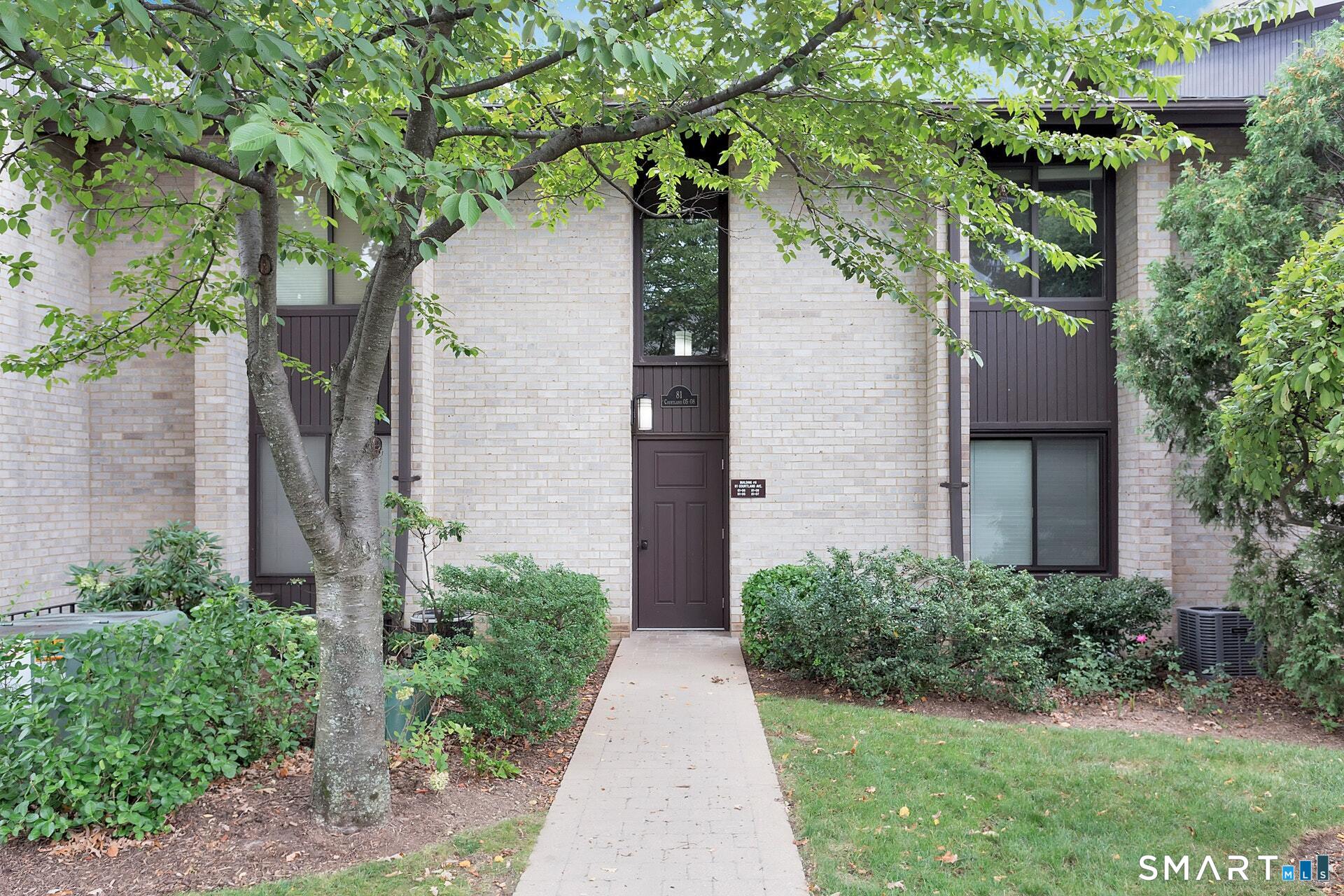 81 Courtland Avenue 81-07