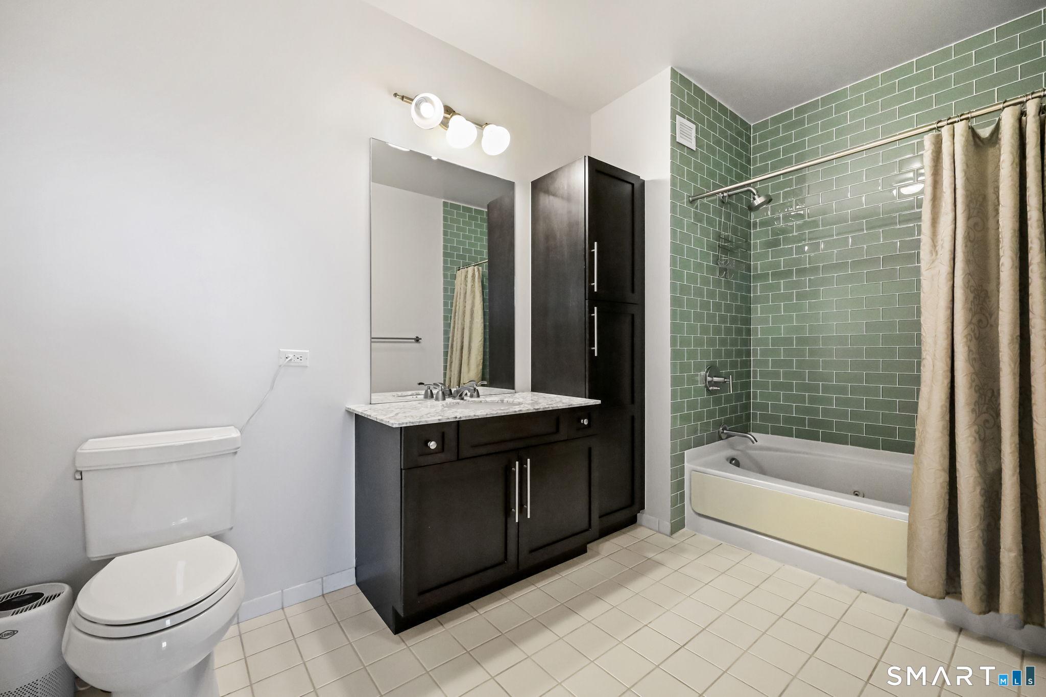 1515 Summer Street 601