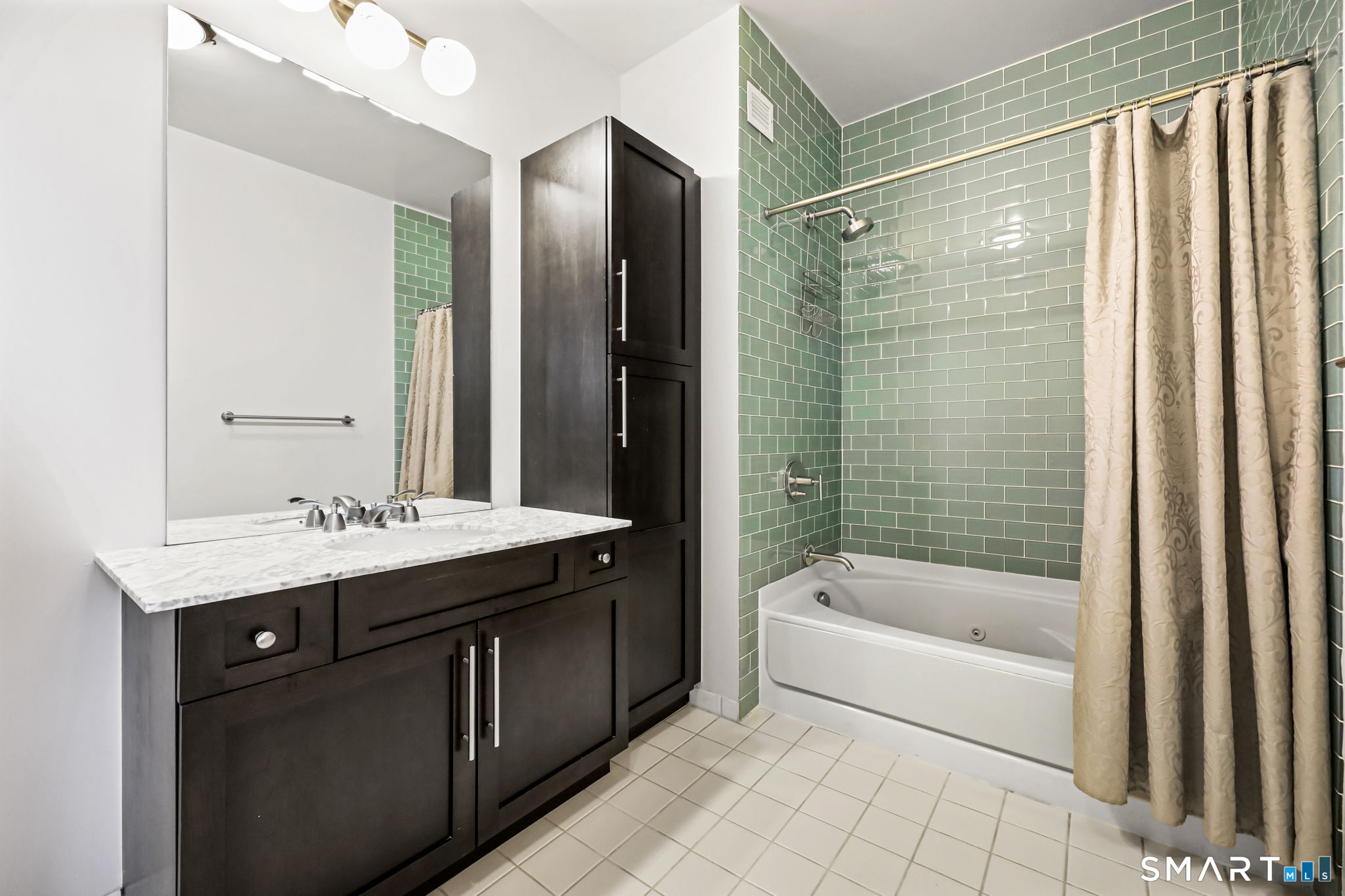 1515 Summer Street 601