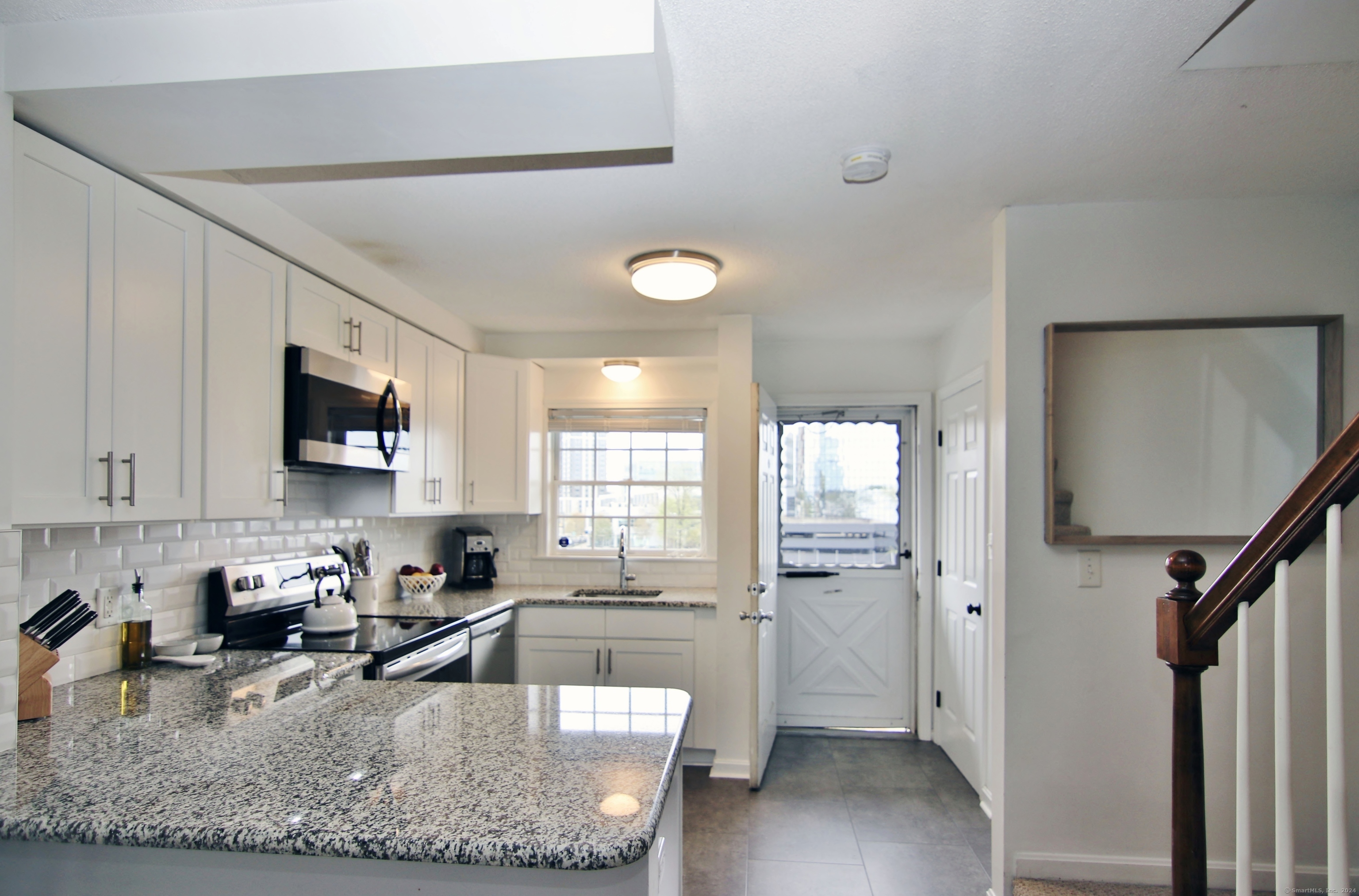 256 Washington Boulevard 9