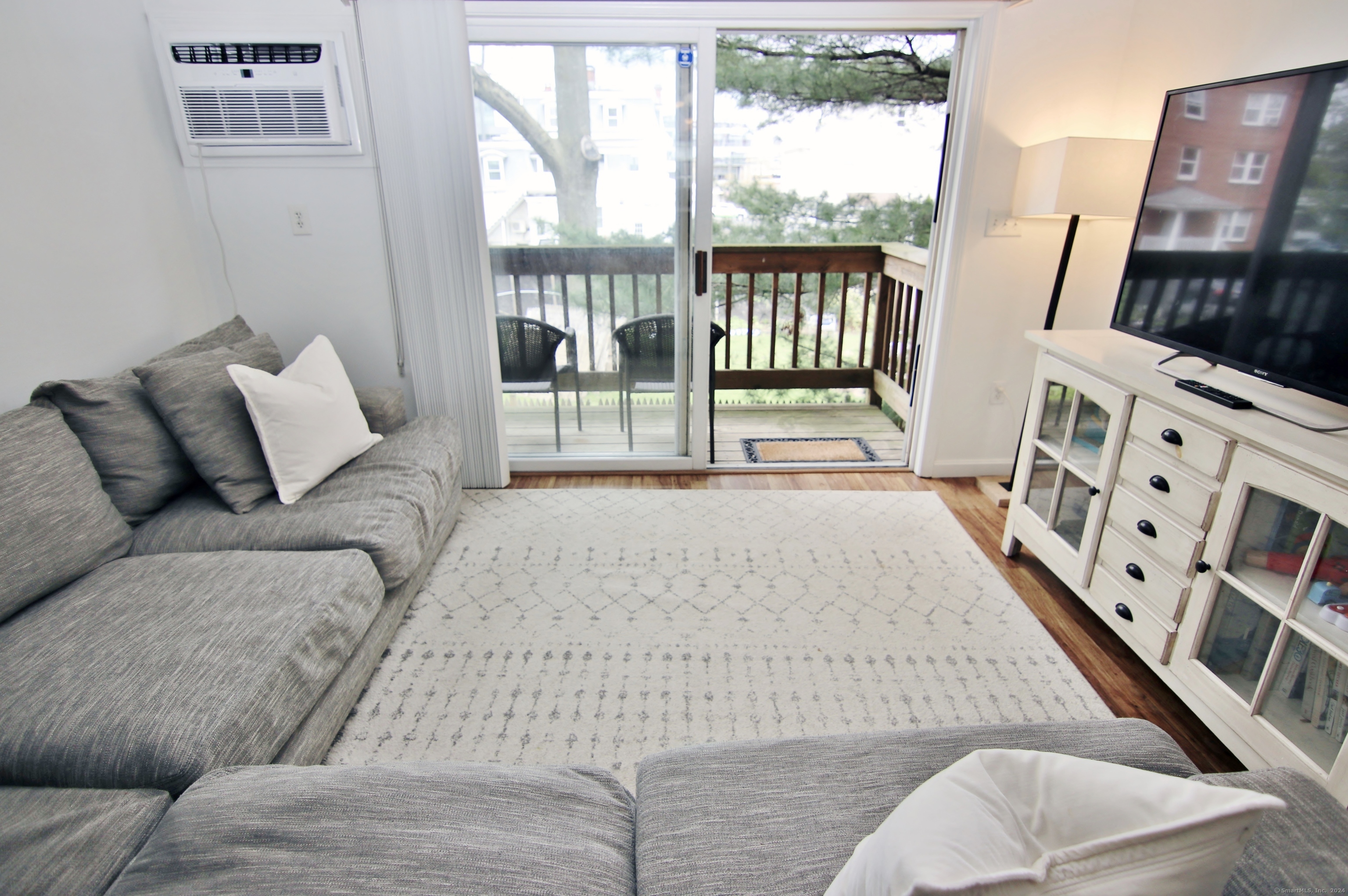 256 Washington Boulevard 9