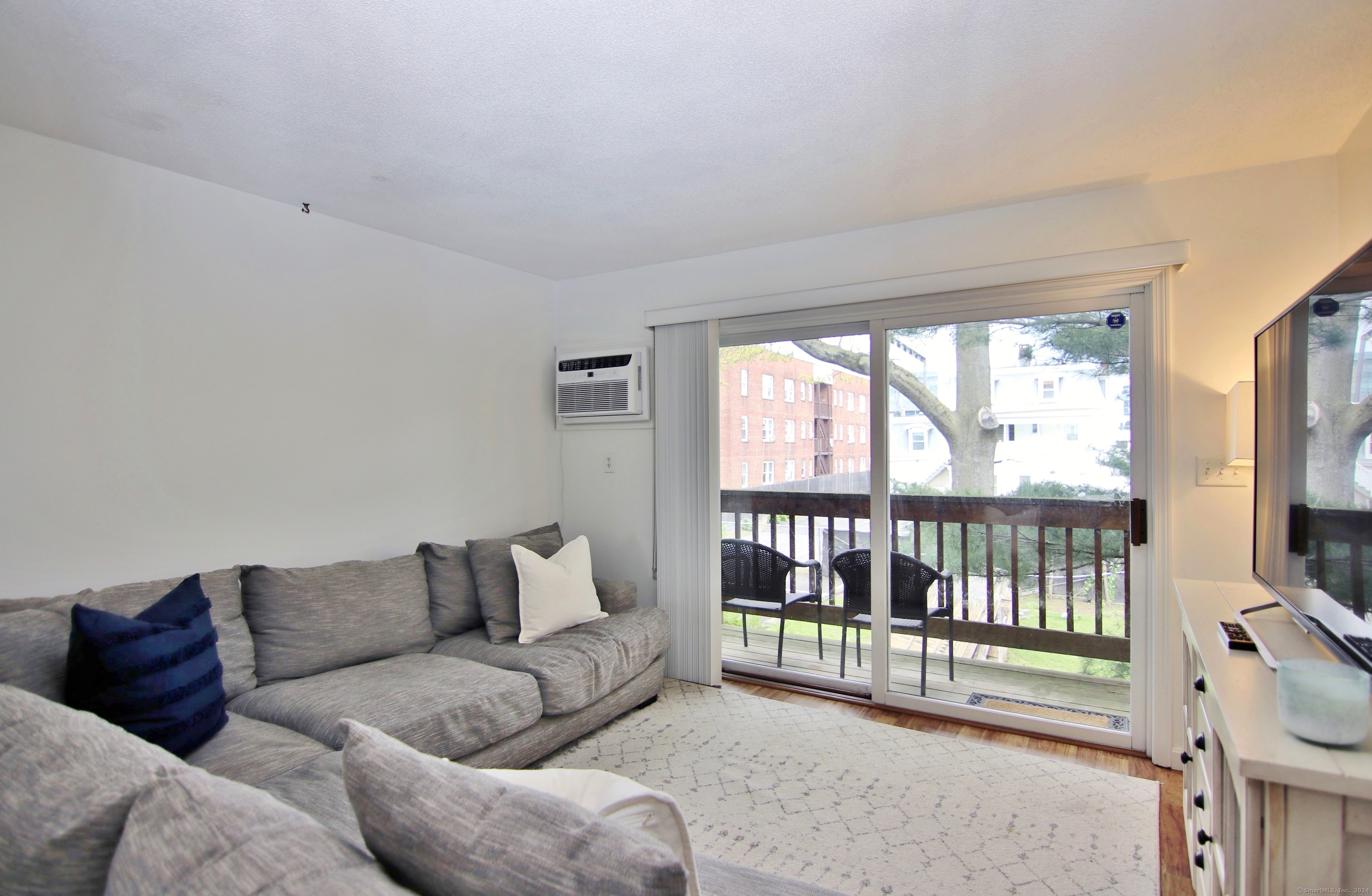 256 Washington Boulevard 9