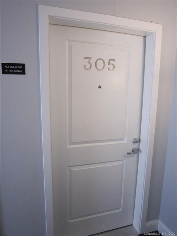 947 Hope Street 305