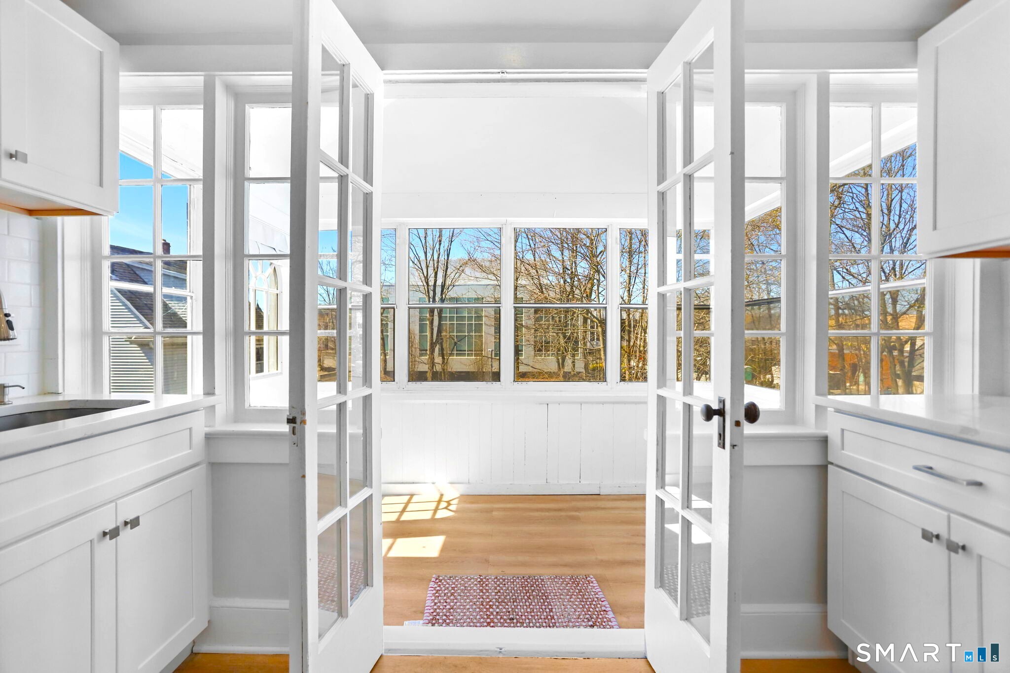 1872 Bedford Street 2