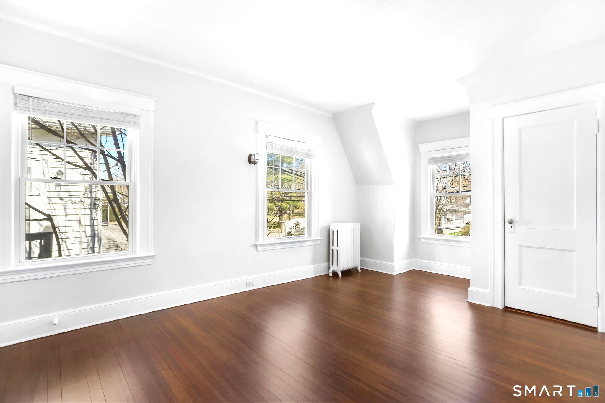 1872 Bedford Street 2