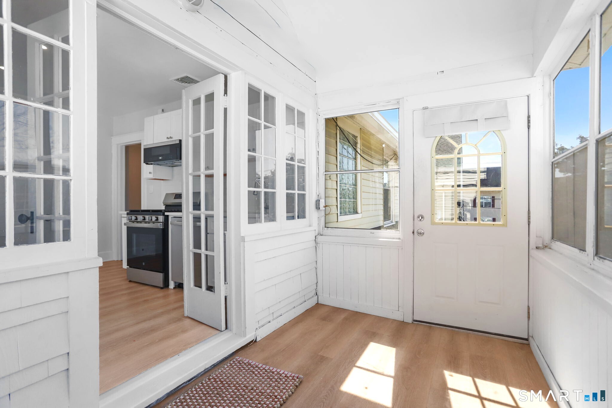 1872 Bedford Street 2