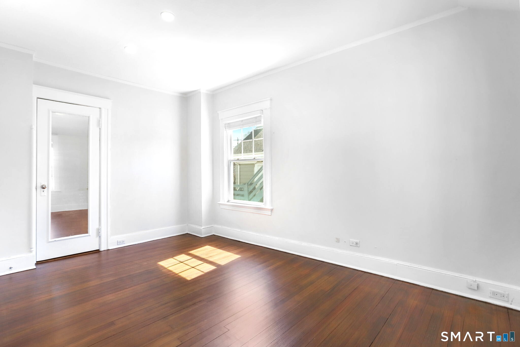 1872 Bedford Street 2