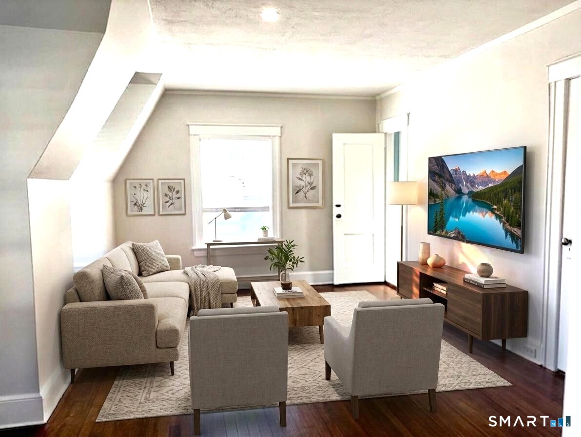 1872 Bedford Street 2