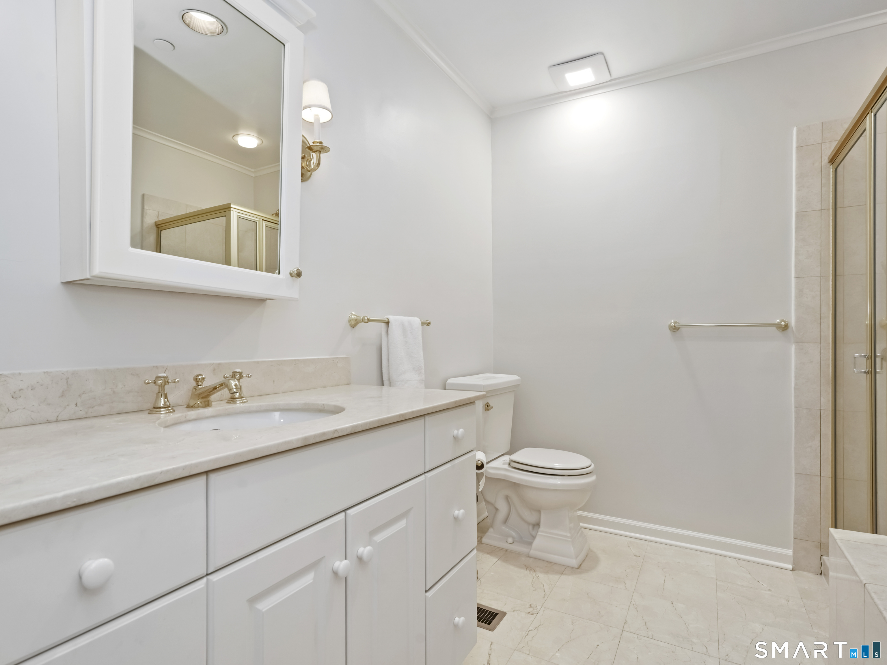 51 Forest Avenue 23
