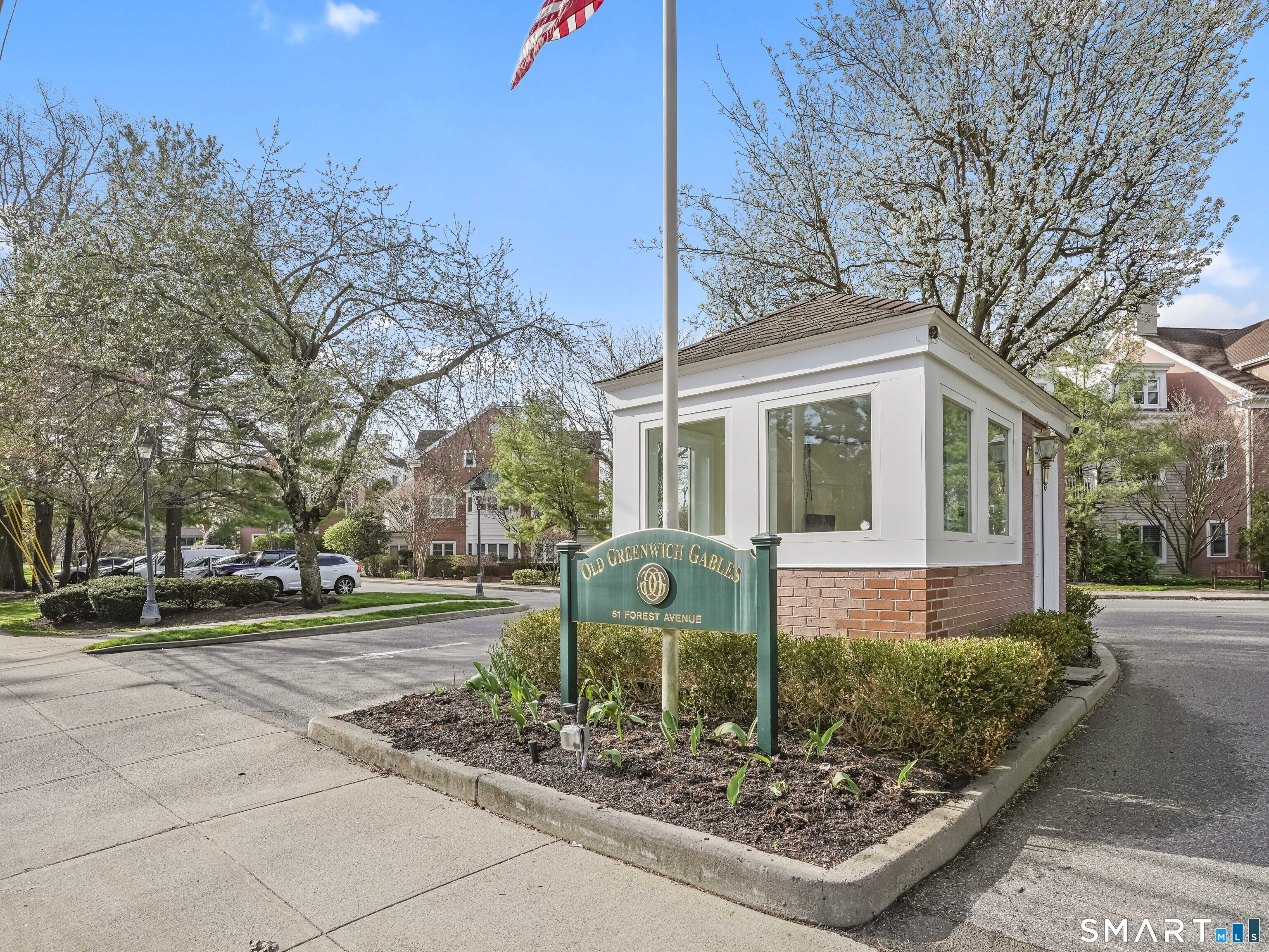 51 Forest Avenue 23