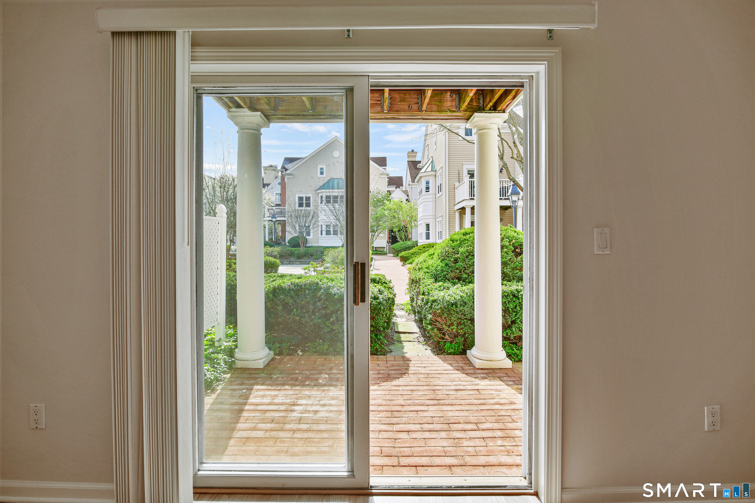 51 Forest Avenue 23