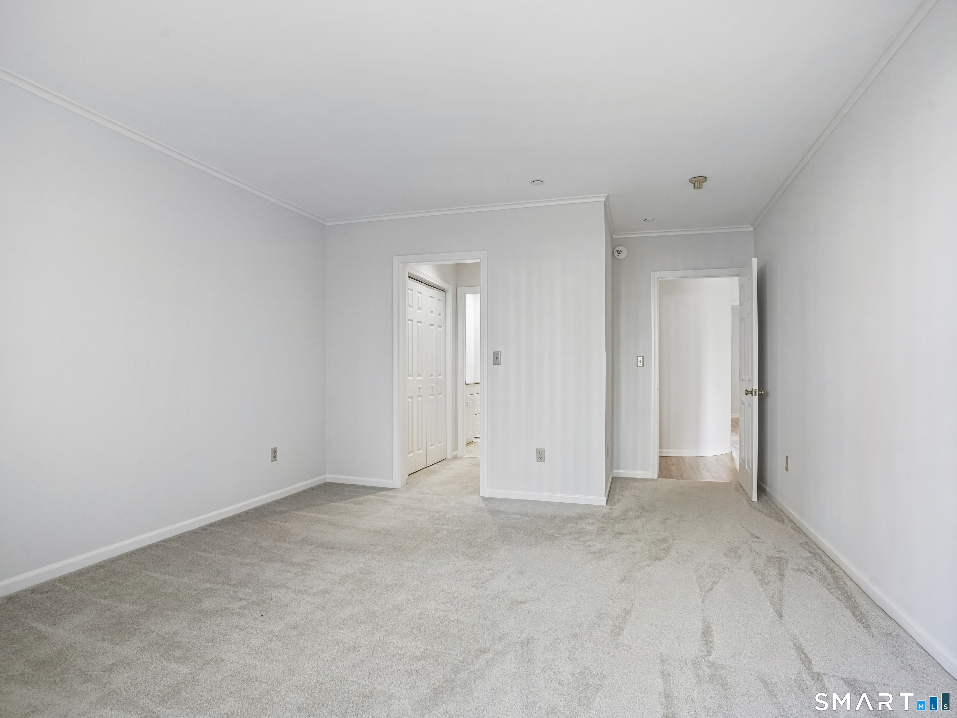 51 Forest Avenue 23