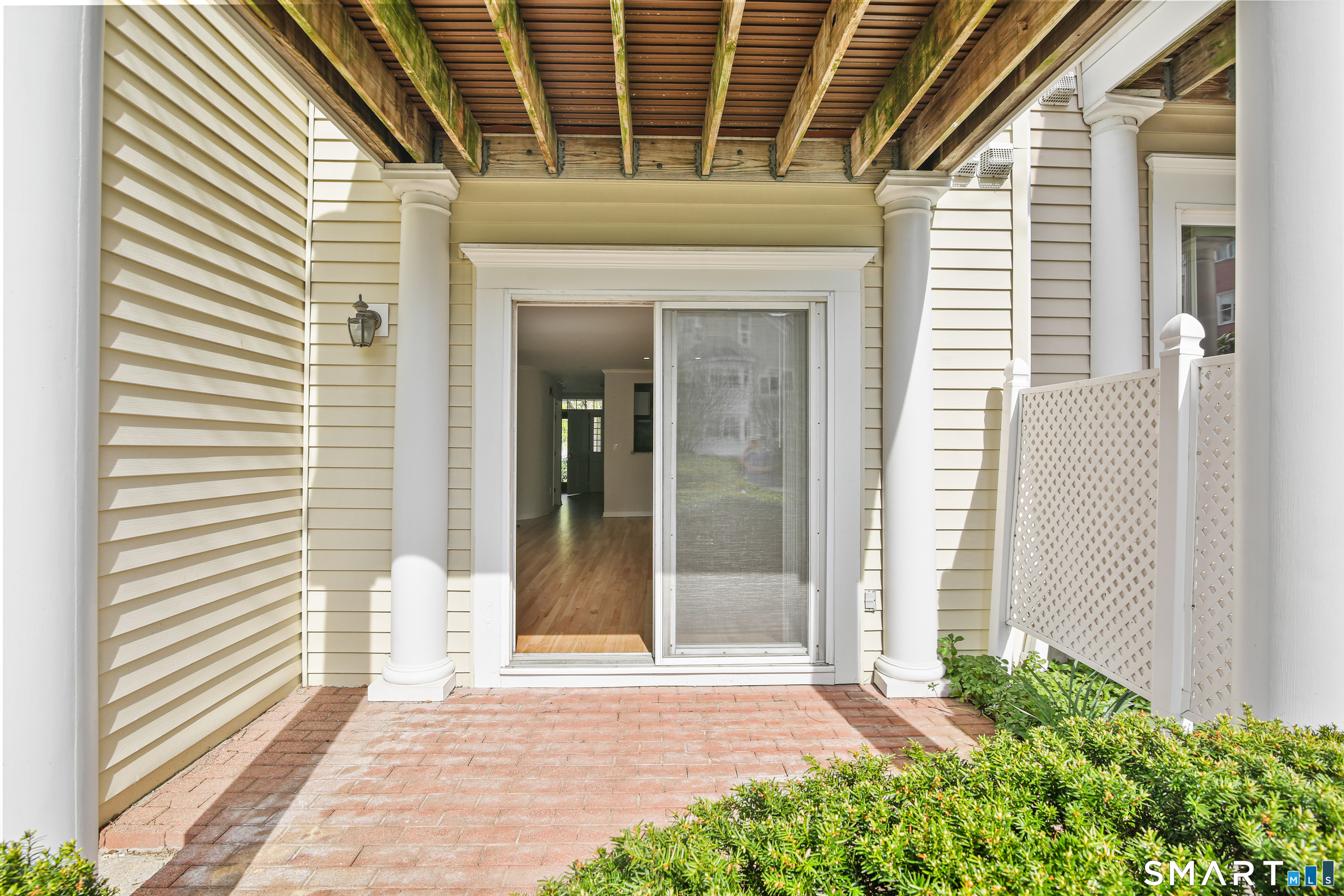 51 Forest Avenue 23