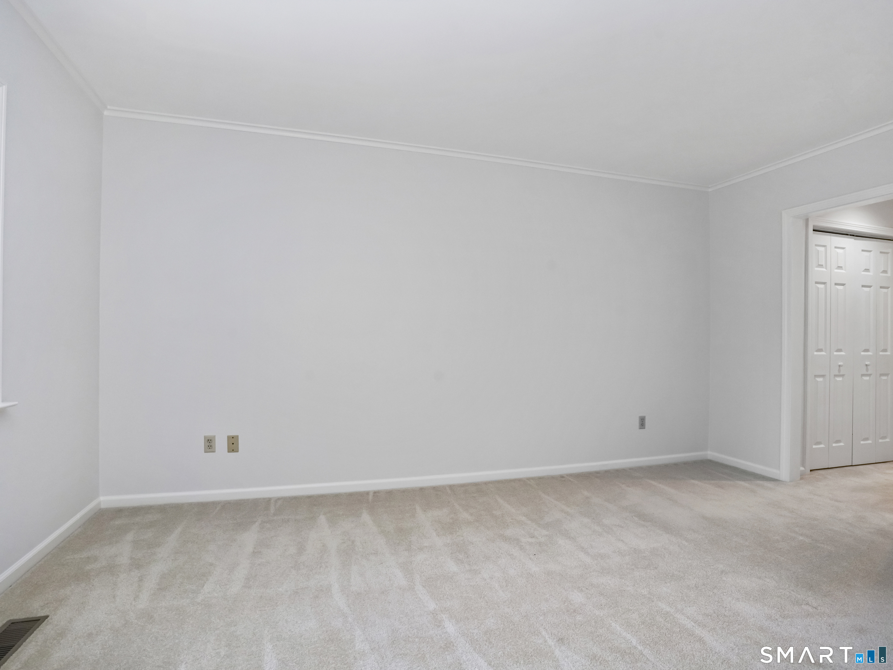 51 Forest Avenue 23