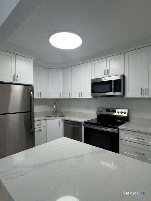 54 Hope Street S