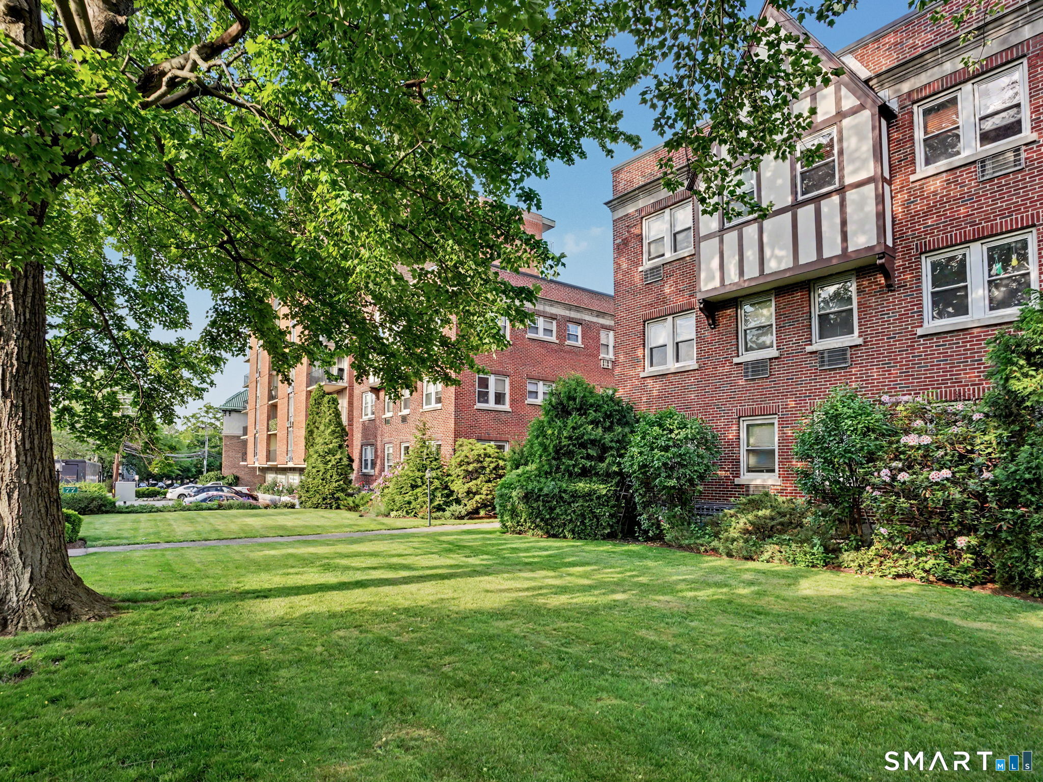 77 Glenbrook Road 101