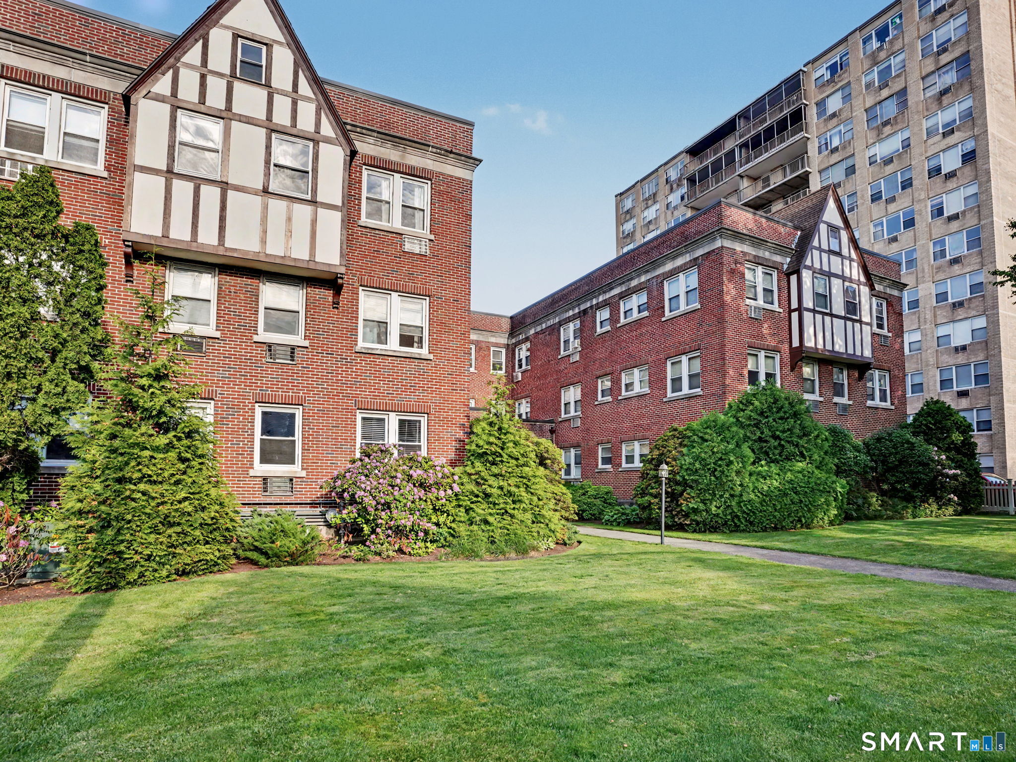 77 Glenbrook Road 101