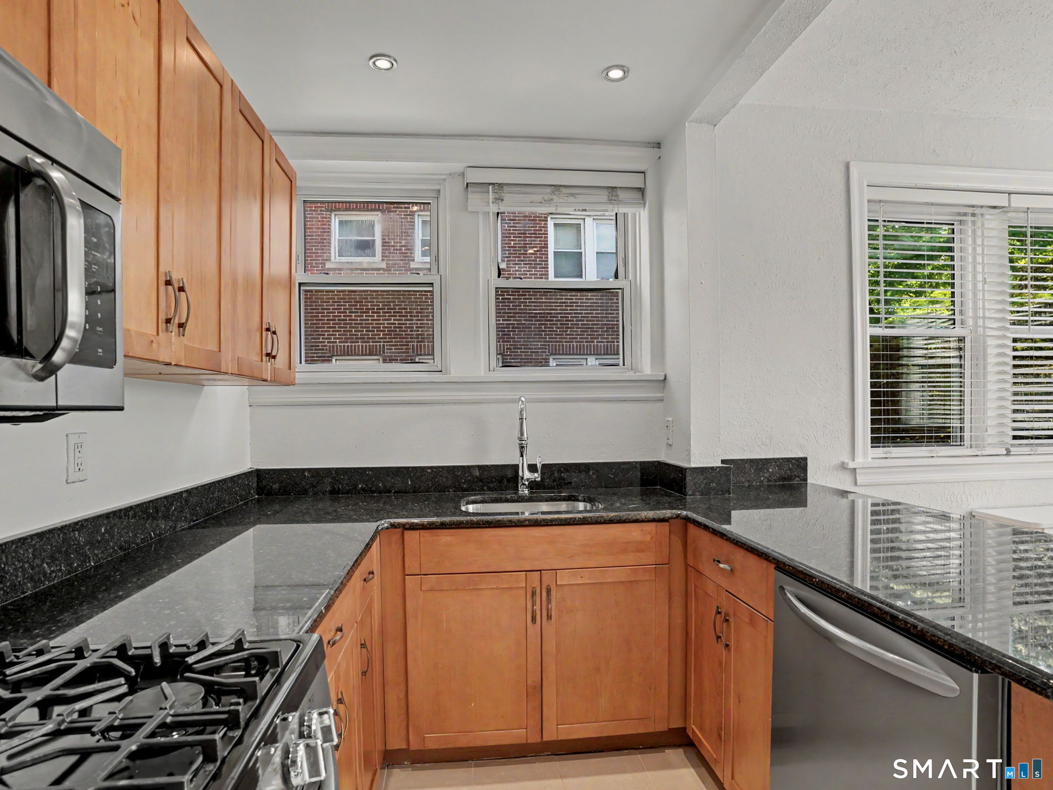 77 Glenbrook Road 101