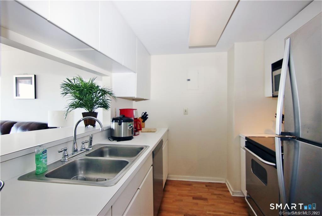 127 Greyrock Place Unit: 1507