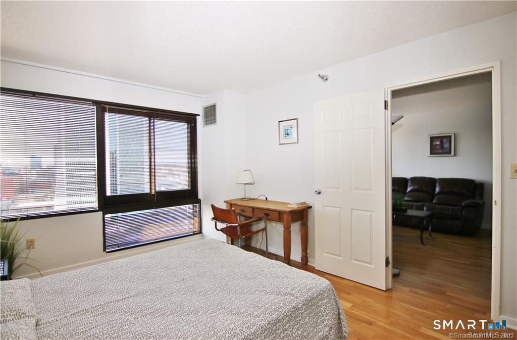 127 Greyrock Place Unit: 1507