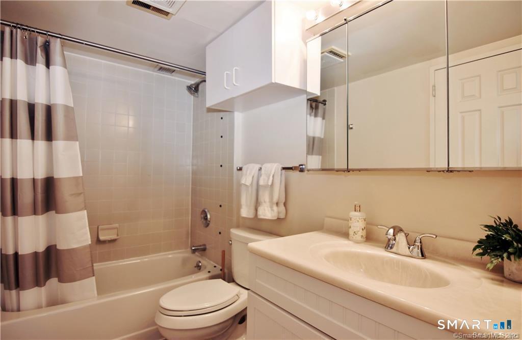 127 Greyrock Place Unit: 1507